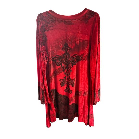 Red Velvet Long-Sleeve Tunic Top With Black Baroque Print V-Neck - Picture 6 of 9